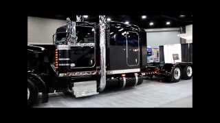 MID AMERICA TRUCKING SHOW ROADWORKS 389 PETERBILT SHOW TRUCK [upl. by Maynord]