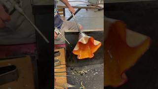 Glassblower defies gravity viral viralshort subscribe [upl. by Rizas]