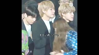 The moment jungkook saw rose and rosekook made eye contact [upl. by Berey801]