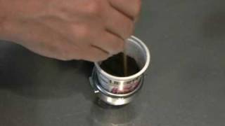 WDT  Weiss Distribution Technique for espresso levelling and distribution [upl. by Parnas]