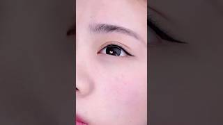 How to apply eyeliner perfectly shorts makeup eyeliner eyemakeup diy viral [upl. by Gow]