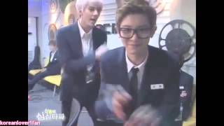 130820 KRISampSEHUNampCHANYEOL DANCING and JAMMING to AILEEs UampI [upl. by Evey514]