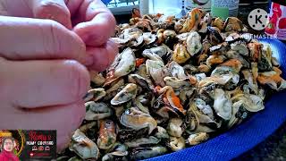 How to clean unshelled mussels remyshomecooking2493 [upl. by Nueoht]