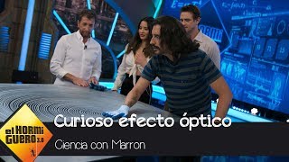 Olivia Munn y Boyd Holbrook observan el curioso efecto óptico de Marron  El Hormiguero 30 [upl. by Bihas]