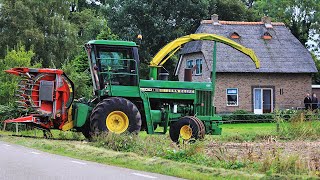 Mais hakselen met John Deere 5830  Corn harvest  maize  Maishäckseln  E Bloemendal [upl. by Anifur]