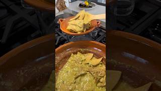 Chilaquiles verdes FILADELFIA cremosos y faciales receta [upl. by Saval]