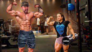 CAMPEÃ de Levantamento de Peso VS Bodybuilder Competição Pública [upl. by Rapp]