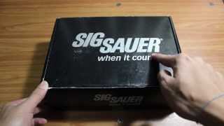 Sig Sauer SP2022 Unboxing  แกะกล่องปืน Sig Sauer SP2022 [upl. by Airotahs368]