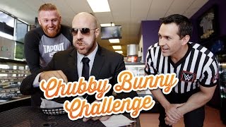 WWE Superstars und die Chubby Bunny Challenge WWE Game Night [upl. by Ylsel907]