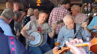 Craic in Galway An evening of Traditional Irish Tunes at Monroes [upl. by Ragde417]