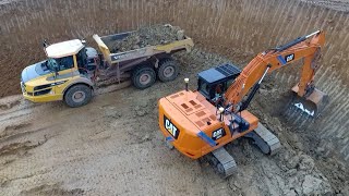 Chantier de Terrassement dune méthanisation XXL  2 pelleteuses amp 3 tombereaux [upl. by Tiphani864]