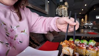 OMG de lekkerste sushi van Amsterdam gevonden  Vloggloss 3371 [upl. by Naivaj776]