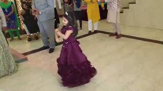 wedding dance London thumakda dance performance by little girl [upl. by Hahcim]