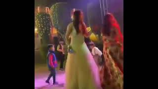 Mitran di chatri to lutt gyi new viral girl video song [upl. by Eerac798]