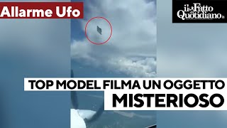 quotQuando sei in volo e vedi gli alieniquot top model filma quotoggetto misteriosoquot e scatta lallarme Ufo [upl. by Tews434]