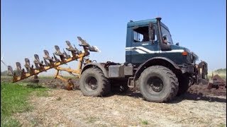 Unimog U 1600 Pflügeinsatz mit 8 Schar Onland Rumptstad eco Pflug Sound [upl. by Anitsyrc431]