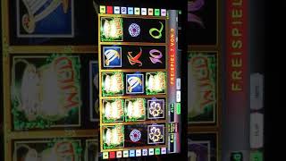 Da kommt Kohle raus Fette Action am Spielautomat gambling jackpot casino slotmachine slot [upl. by Felicie]