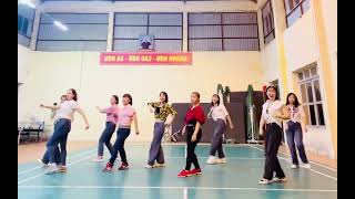 DÁNG EM  Nguyễn Phi Hùng  Zumba with Ami  Zumba  Dance [upl. by Mcdougall169]