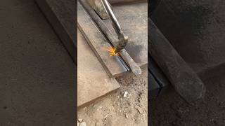 How cutting excavator new bucket for adjust edge plate with gas cutter shorts welding bucket [upl. by Hyatt]