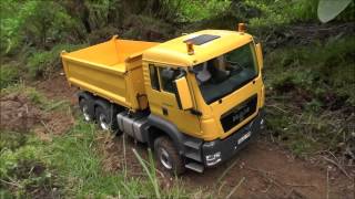 Scaleart MAN TGS 6x6 DSK und Fumotec Komatsu PC 490 LC10 [upl. by Anerres11]