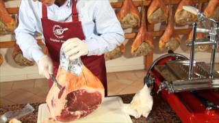 Il Prosciutto di San Daniele  Come affettarlo [upl. by Ardnnek]