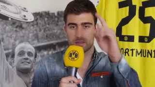 Sokratis singt quotLass das mal den Papa machenquot [upl. by Dadinirt]