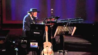 Vinicio Capossela  Ovunque proteggi  Musicultura 2015 [upl. by Hsevahb]