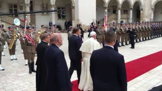 Papież Franciszek przyjechał na Wawel [upl. by Calesta]