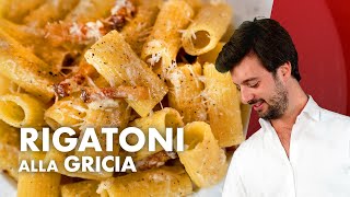 Rigatoni alla gricia uno dei 4 mostri sacri della cucina italiana REGIONALE [upl. by Winona]