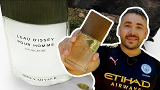 L’Eau d’Issey Eau amp Cèdre by ISSEY MIYAKE  Review en Español [upl. by Urbanus]