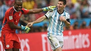 Arquero de Nigeria Bromea sobre Messi Imperdible [upl. by Idnem]