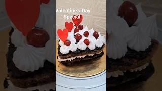 cake decoration ideas Valentinesdayspecial cake cakedecorating video shortsvideo viral [upl. by Hestia]