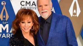 Rex Linn Says He Will Sneak by for a Quick Kiss from Girlfriend Reba McEntire [upl. by Aikkin223]