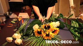 Comment réaliser une gerbe de fleurs ou une composition florale   Tutoriel par trucsetdecocom [upl. by Etti967]