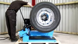 Hofmann Megaplan Megamount 352 Truck Tyre Changer [upl. by Denison]