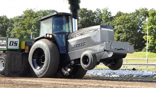 quotThe Gray Deerequot a Danish Tractor Puller on The Track at Test and Tune Day Brande  John Deere 4955 [upl. by Raddi]