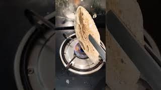 ragi ki rotimadwa ki rotiviralvideo food swadkirasoi youtubeshorts youtubeshotsvideo [upl. by Cutlerr]