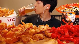 MUKBANG🍗🍺KFC 닭껍질 튀김과 미국 매운맛 치토스의 만남맥주뿌링클불닭소스먹방 EATING SOUNDSSIO ASMR 시오 [upl. by Alcus]