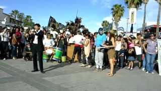 Presentación del Mago y del Lanzador de Cuchillos en el Circo Alegría Aguascalientes 2013 [upl. by Anrol]