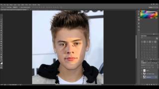 Photoshop CS6  Hvordan man skifter ansigt [upl. by Rebmetpes]