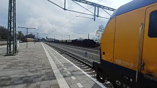 IC Berlijn verpest stoomtrein op station Apeldoorn [upl. by Eilrak]