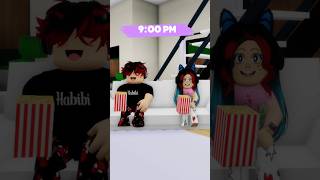 Guardare Netflix nel weekend🤣 roblox fyp shorts [upl. by Lyrahs]