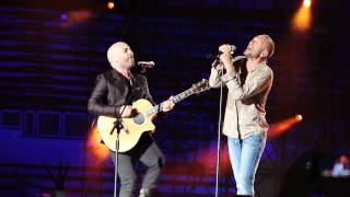 3 MINUTI live Giuliano Sangiorgi ft Biagio Antonacci  Concerto Biagio Bari 240514 [upl. by Trub]