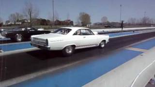 1966 Ford Fairlane versus Chevy Chevelle Grove City Creek 8th mile track drag race [upl. by Yhtomot]