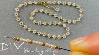 Easy Daisy Beaded Necklace Stepbystep Seed Bead Flower Necklace Tutorial [upl. by Adelaida892]