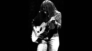 Tracy Chapman  Knockin on heavens door live Portland [upl. by Nivets121]