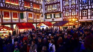 Weihnachtsmarkt in BernkastelKues eröffnet [upl. by Enialb]