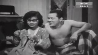 OST Pendekar Bujang Lapok 1959  Malam Bulan Dipagar Bintang [upl. by Jolee]