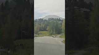 🇳🇴 Hemsedal 🚗 93°C 835 August 10 2024 hemsedal norge august drive town mountains [upl. by Maybelle]