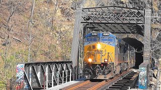 6 Engine Train Comes With Trespassers In A Tunnel [upl. by Kanter]